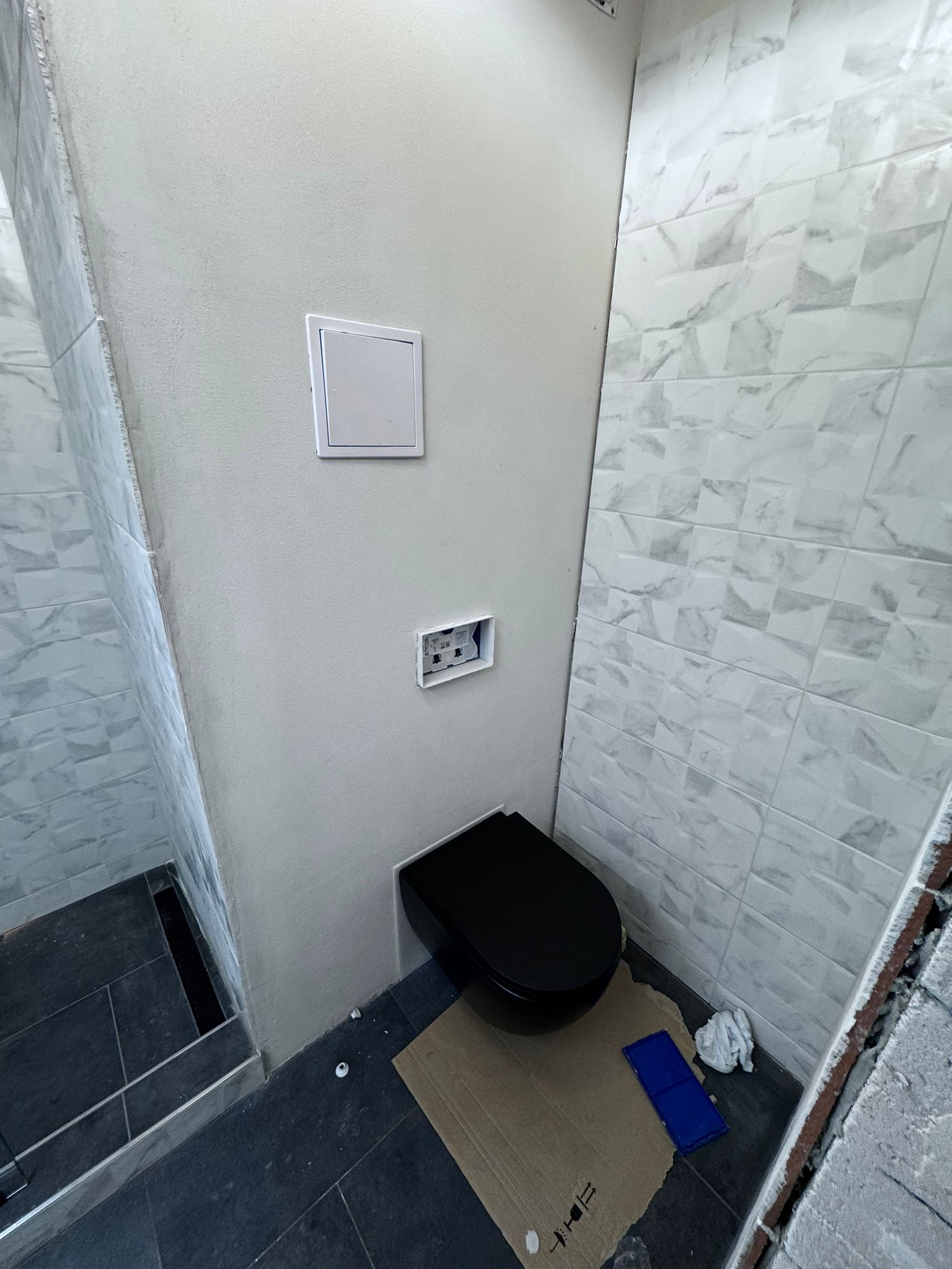 Montáž závěsného WC