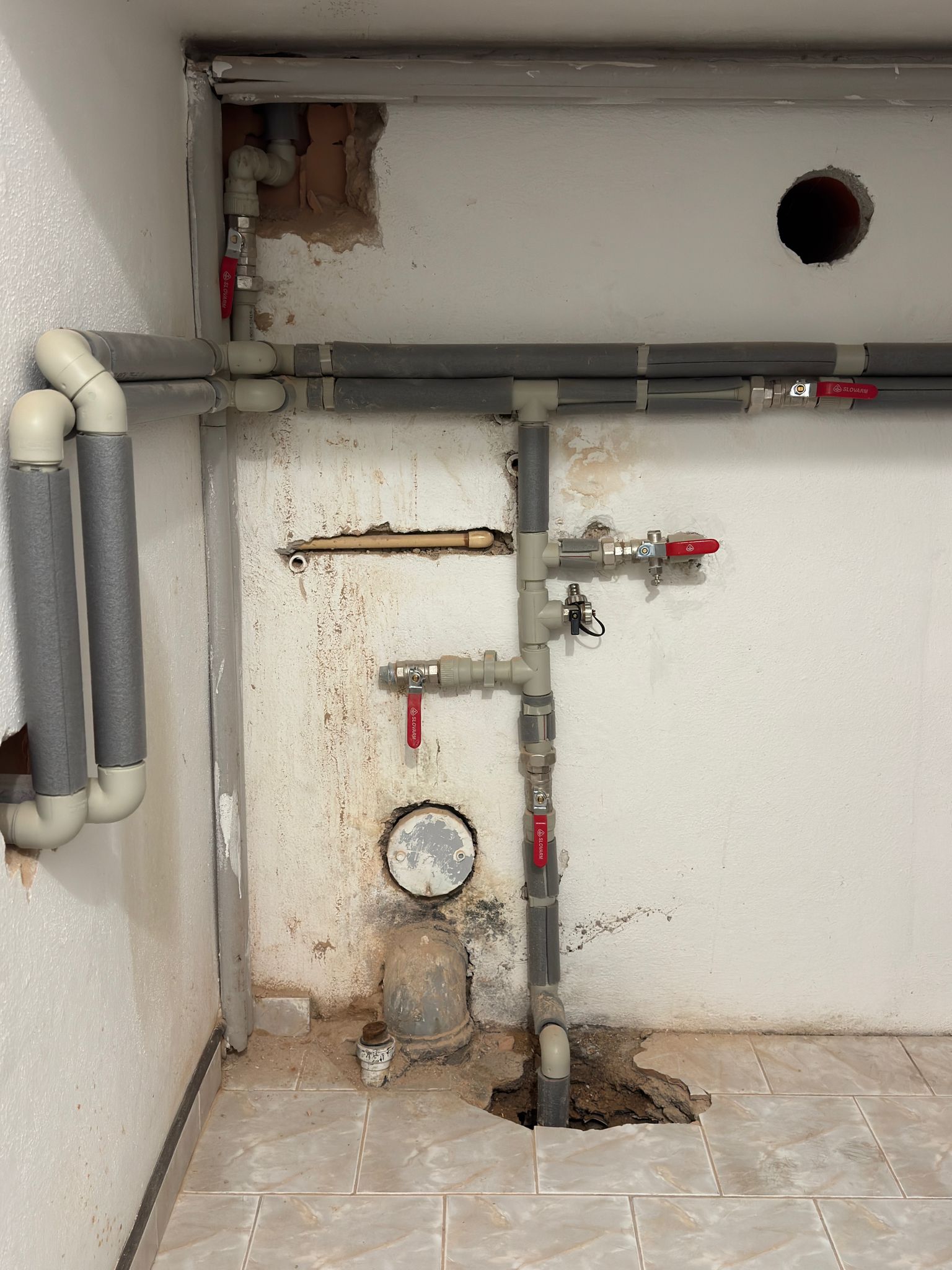 Topenářské práce - potrubí a ventily